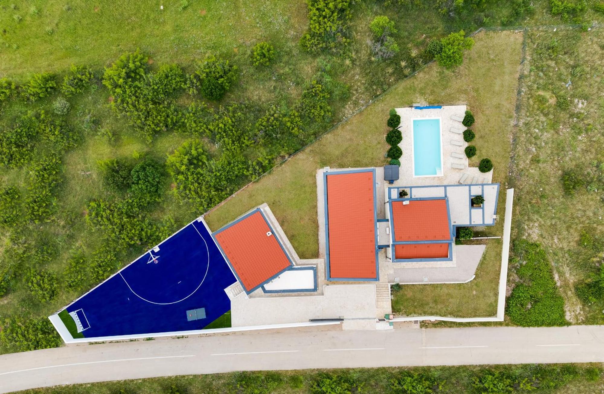 Villa T, Spacious With Heated Pool, Hot Tub & Sauna Rastevic Exterior foto